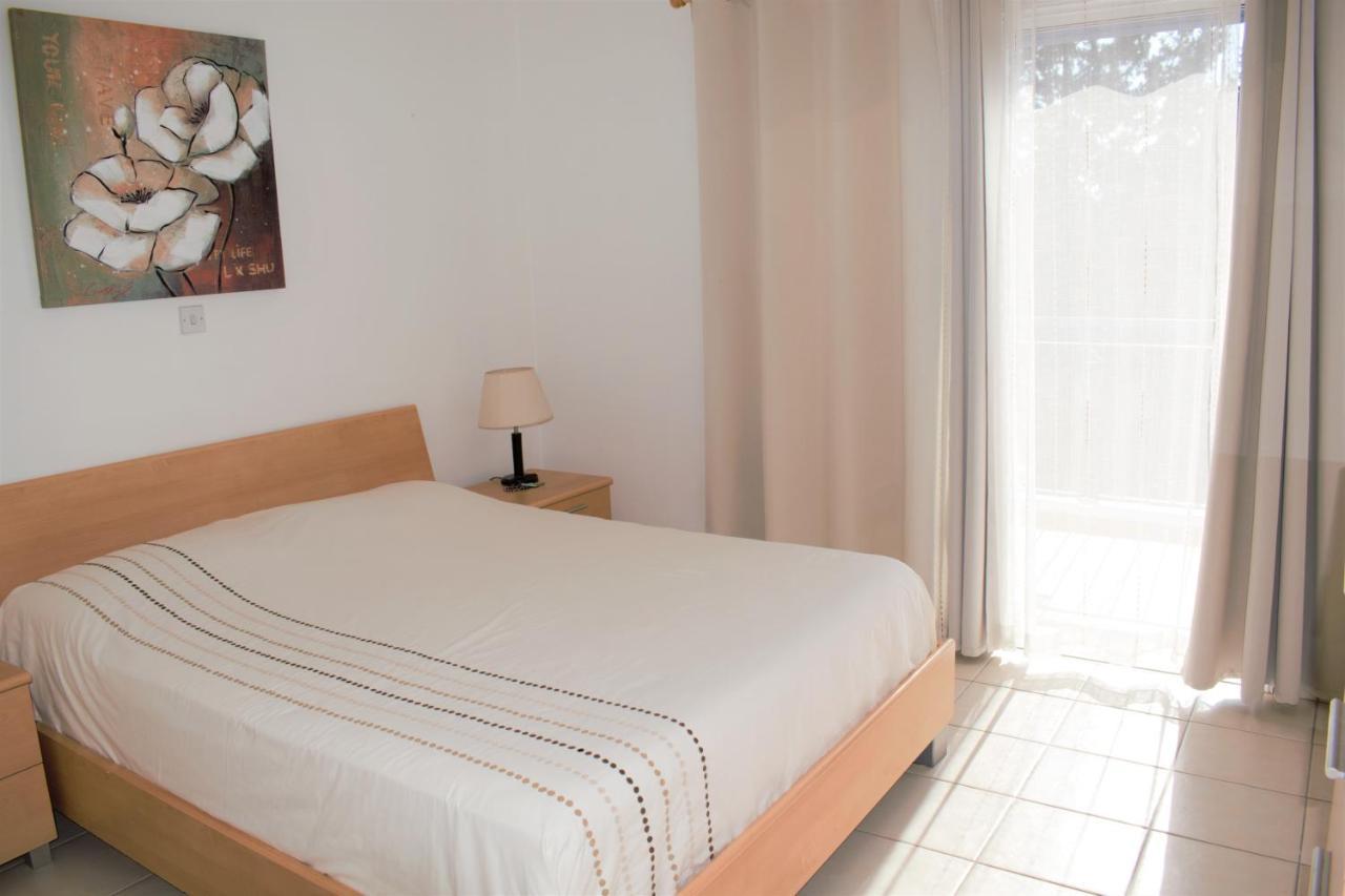 Townhouse In Paradise Gardens Paphos Exterior photo