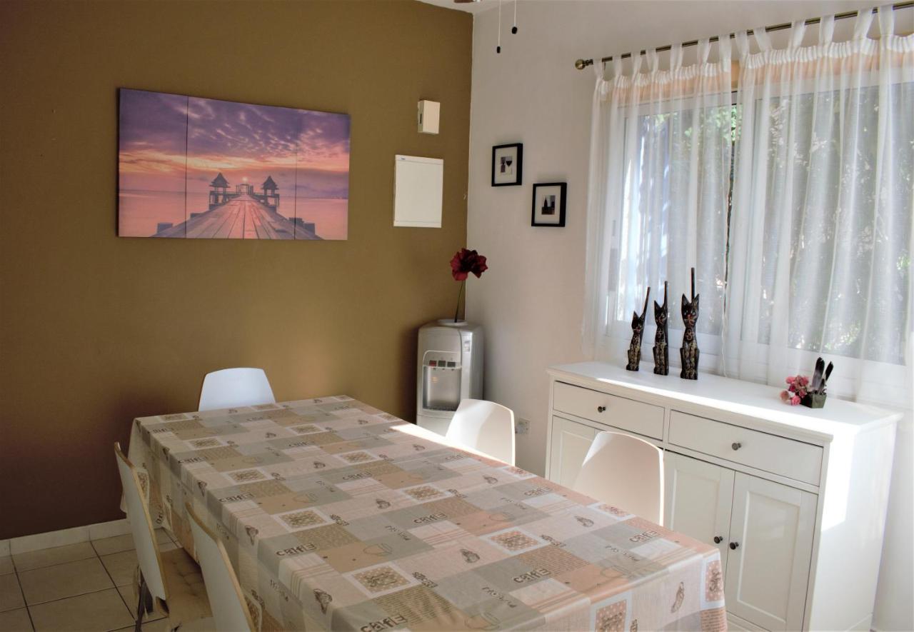 Townhouse In Paradise Gardens Paphos Exterior photo