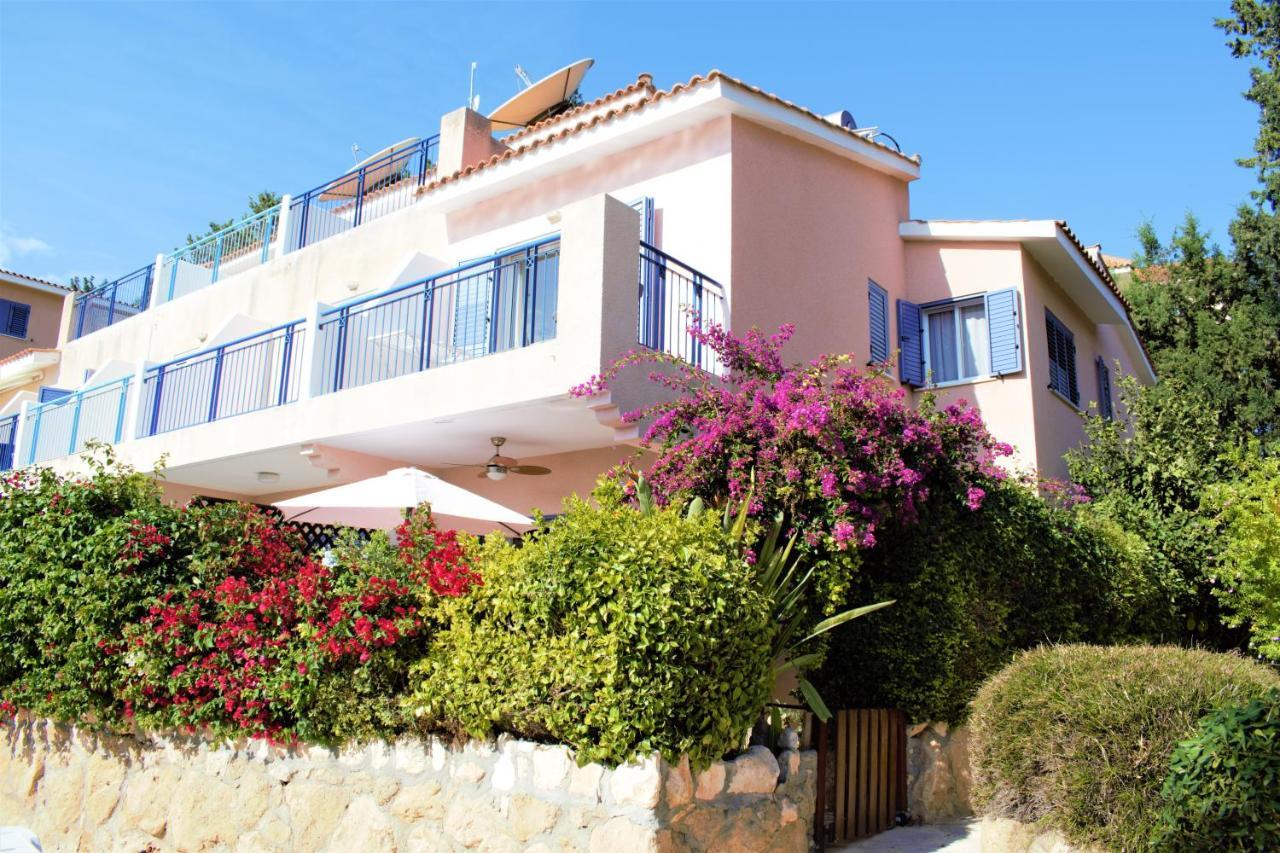 Townhouse In Paradise Gardens Paphos Exterior photo